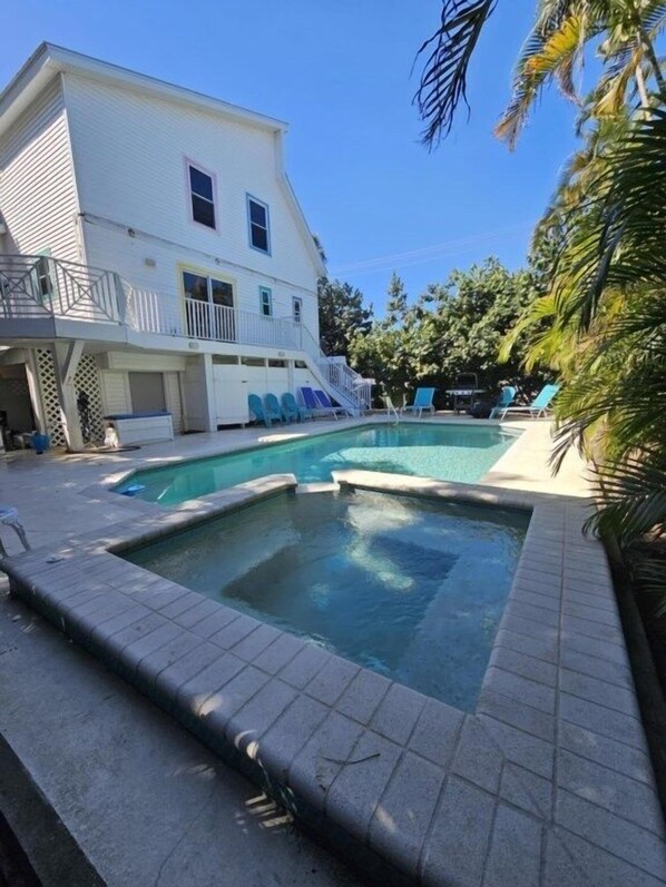 Casa, 3 habitaciones | Alberca | Alberca climatizada 