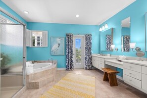 Condo, 3 chambres | Salle de bain