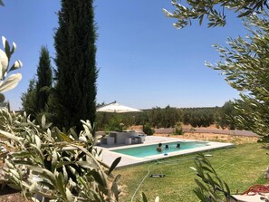 Pool - Cheerful 2-bedroom Villa With Pool (Nasrallah)