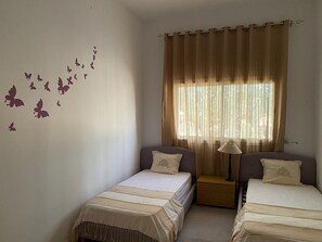 Vil·la | 2 dormitoris, planxa i posts de planxar, wifi gratuïta i roba de llit