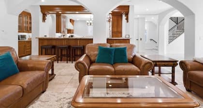 Villa Del Mar 5 Bedroom Home by RedAwning