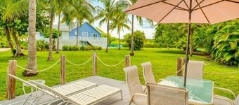 Baywatch Cottage 2 Bedroom Home by RedAwning