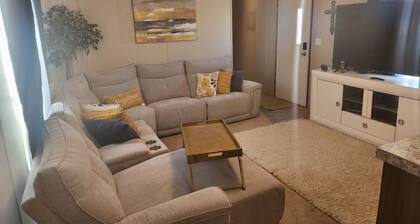 Newly furnished spacious home out in the stix w peace n quiet