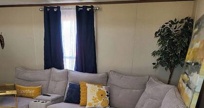 Newly furnished spacious home out in the stix w peace n quiet