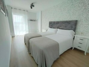 2 bedrooms, WiFi, bed sheets