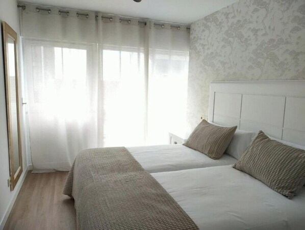 2 bedrooms, WiFi, bed sheets