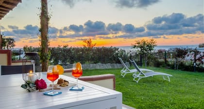 TWO ROOMS SEA VIEW APARTMENT
