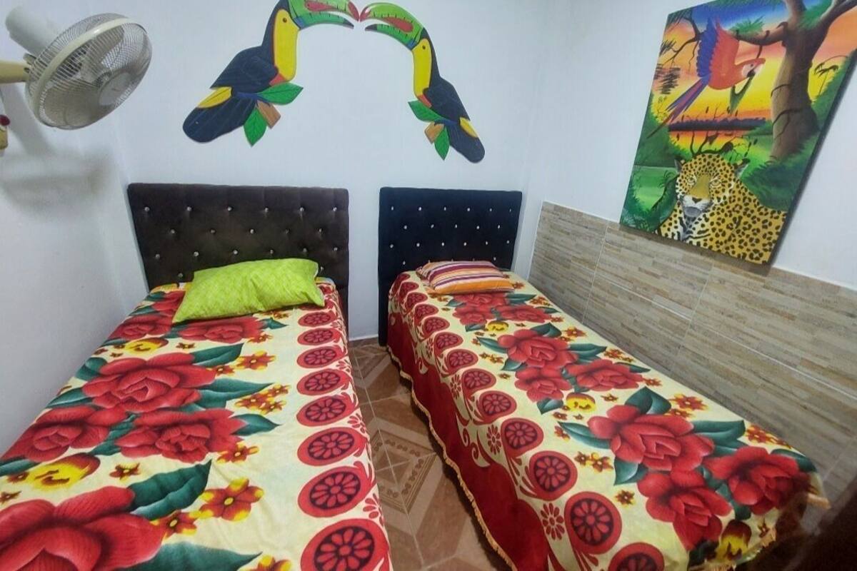 Economy Single Room | Soundproofing, bed sheets
