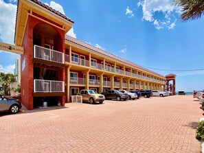 Exterior - Casa Blanca 313 - Budget Friendly Studio! Sleeps 5 (Panama City Beach)