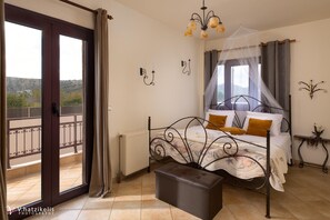 3 dormitorios, caja fuerte, tabla de planchar con plancha y wifi