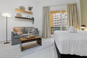 Living area - Luxury Sea View 1B Apartment in RAK (Ras Al Khaimah)