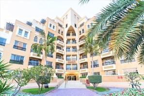 Exterior - Luxury Sea View 1B Apartment in RAK (Ras Al Khaimah)