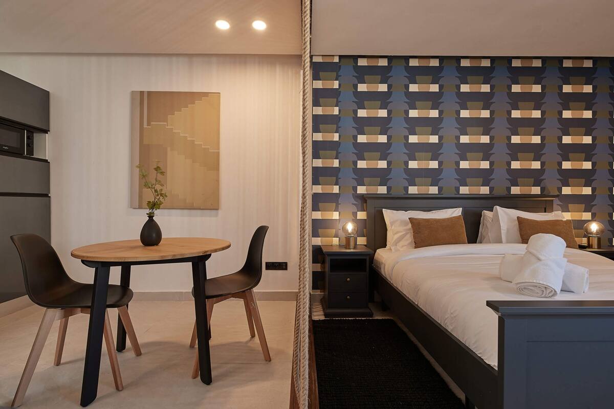 Panoramic Suite | 1 bedroom, premium bedding, pillowtop beds, desk