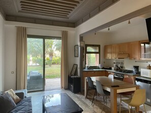 50-inch Smart TV with satellite channels, TV, Netflix - Au Coeur De La Palmeraie De Marrakech (Marrakech)