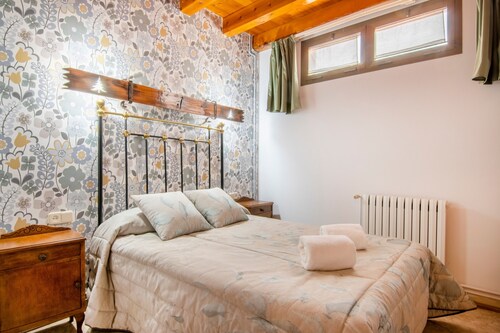 Holiday Apartment "Casa Batlle Boix" with Mountain View & Wi-Fi