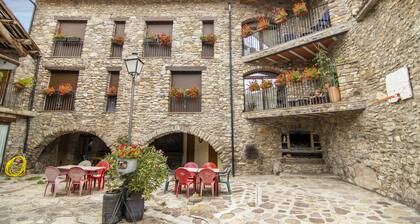 Holiday Apartment "Casa Batlle Boix" with Mountain View & Wi-Fi