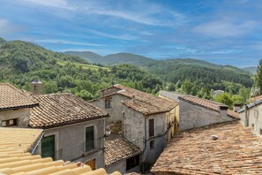 View from property - Holiday Apartment "Casa Batlle Boix" with Mountain View & Wi-Fi (Les Esglésies)