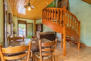 Dining - Holiday Apartment "Mossen Batista Til Ler" with Mountain View, Private Terrace & Wi-Fi (Les Esglésies)