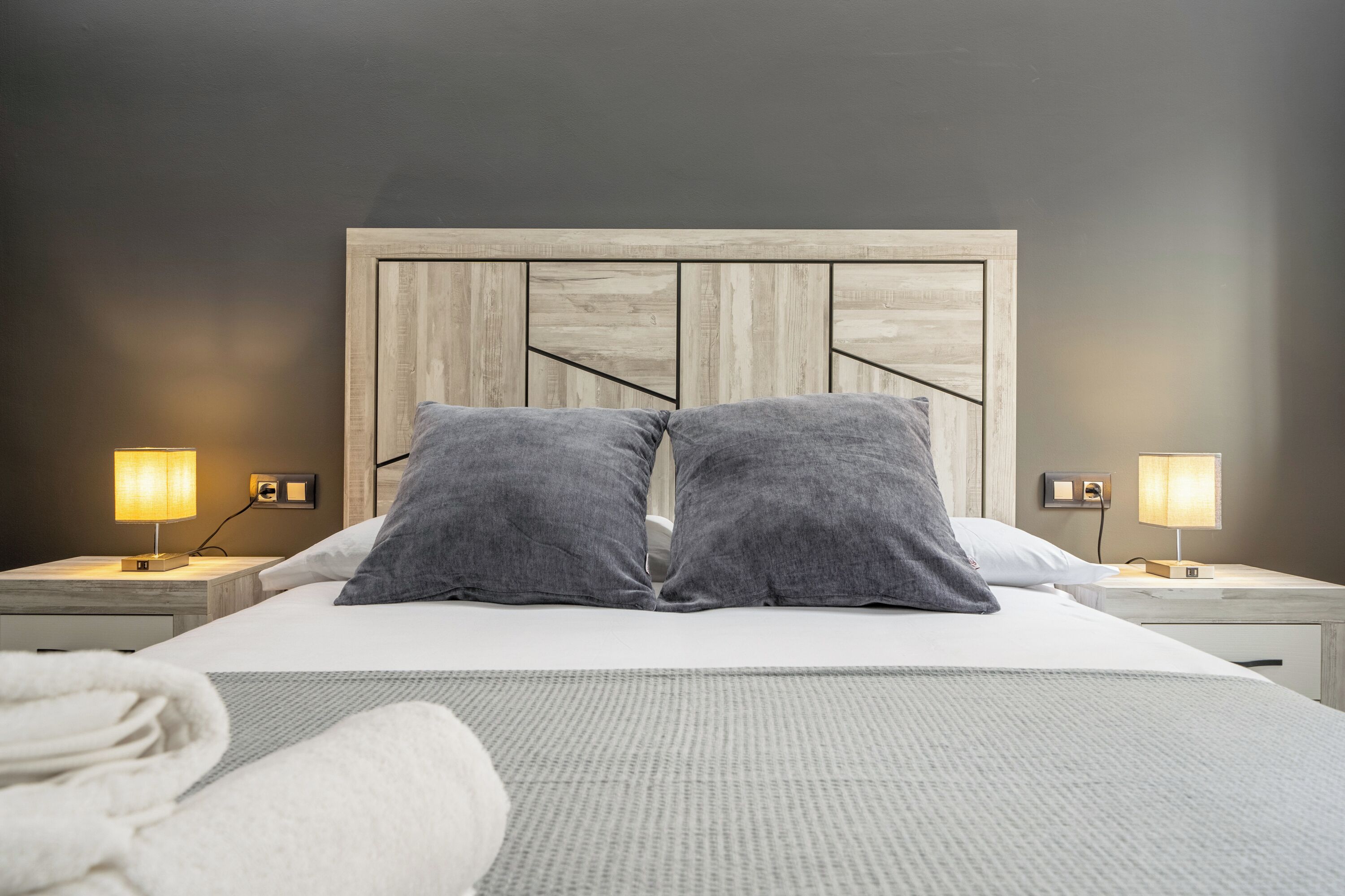 1 dormitorio, tabla de planchar con plancha, wifi gratis y ropa de cama