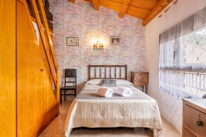 3 bedrooms, free WiFi, bed sheets