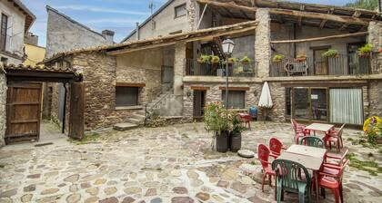 Holiday Apartment "Casa Batlle Ginebro" with Mountain View & Wi-Fi