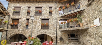 Holiday Apartment "Mossen Batista Freixe" with Mountain View, Private Terrace & Wi-Fi