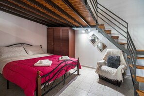 1 soverom, strykejern/-brett, wi-fi (inkludert) og sengetøy