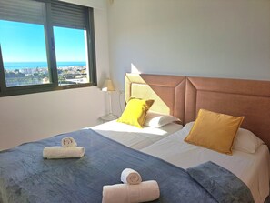 2 habitaciones, tabla de planchar con plancha y wifi gratis 