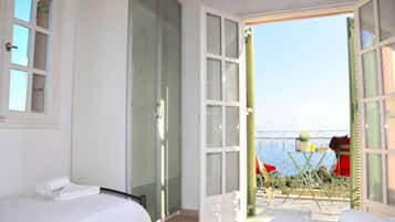 Standard Villa | 3 bedrooms, desk, soundproofing, iron/ironing board
