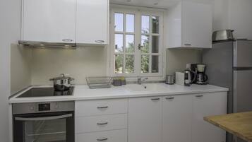 3 Bedroom Villa with Plunge Pool | Private kitchen | Electric kettle, dining tables