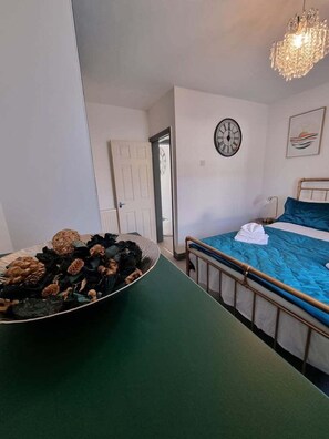 3 Schlafzimmer, Bügeleisen/Bügelbrett, Internetzugang, Bettwäsche