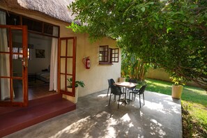 Family Room | Terrace/patio - The Little Outlook (Victoria Falls)