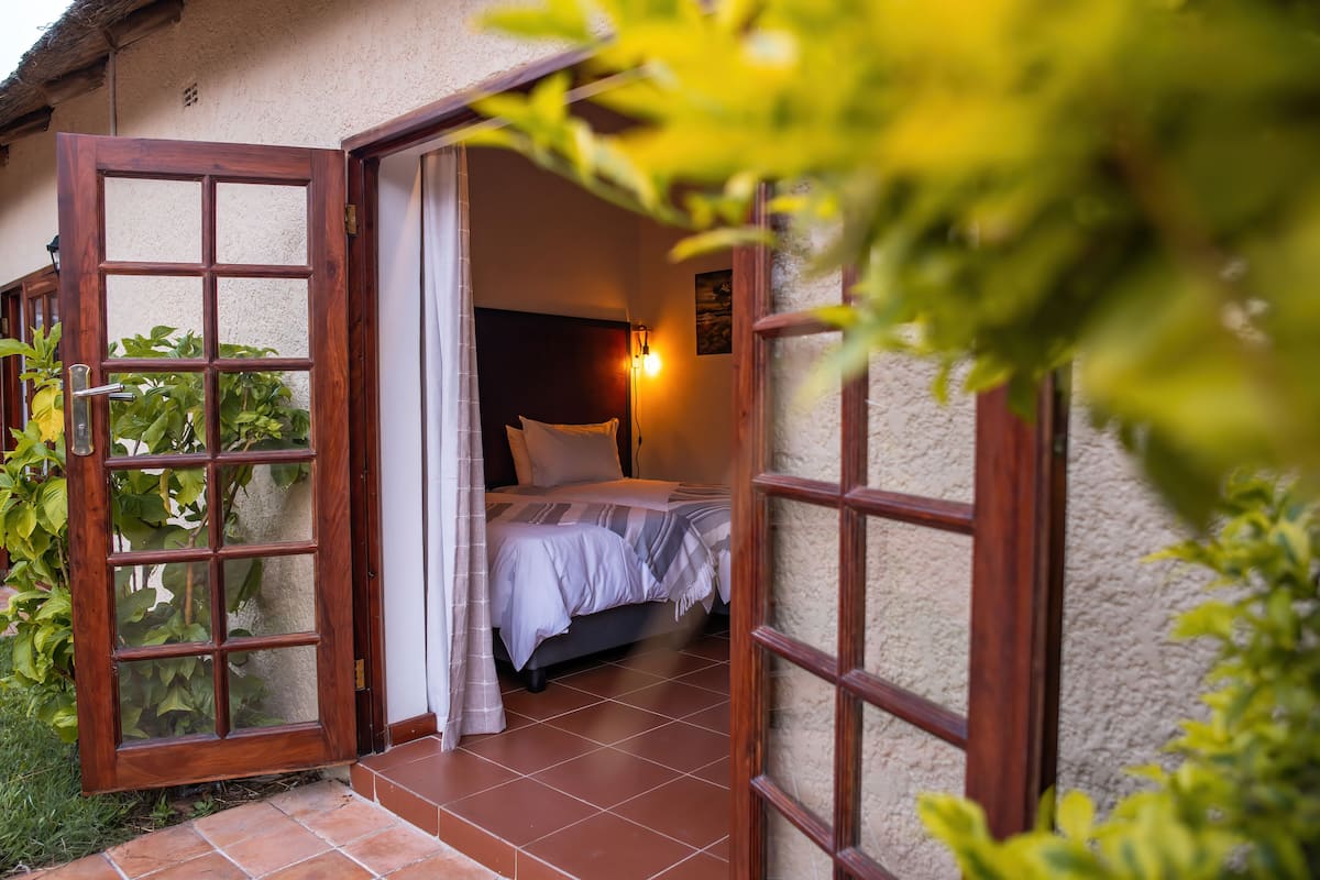In-room safe, desk, iron/ironing board, free WiFi
