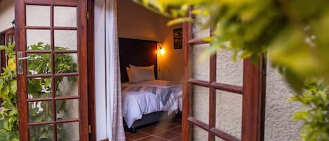 In-room safe, desk, iron/ironing board, free WiFi