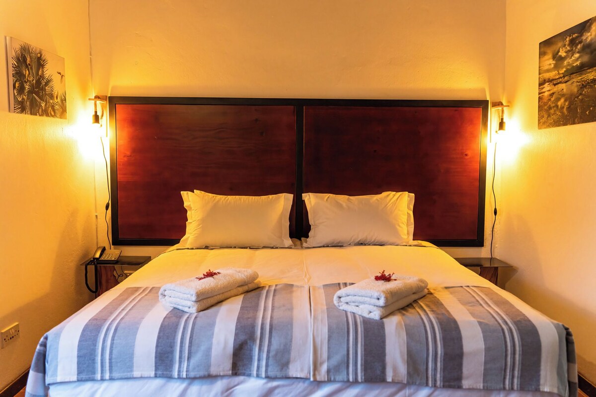 In-room safe, desk, iron/ironing board (on request), WiFi (free)