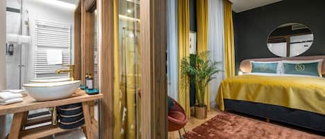 Deluxe Double Room (River View)