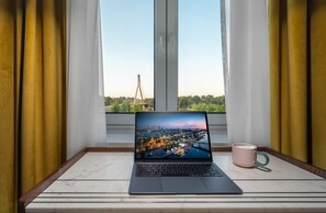 Quarto casal luxo (River View) | Vista para a cidade