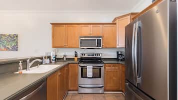 Réfrigérateur, lave-vaisselle, cafetiÚre/bouilloire