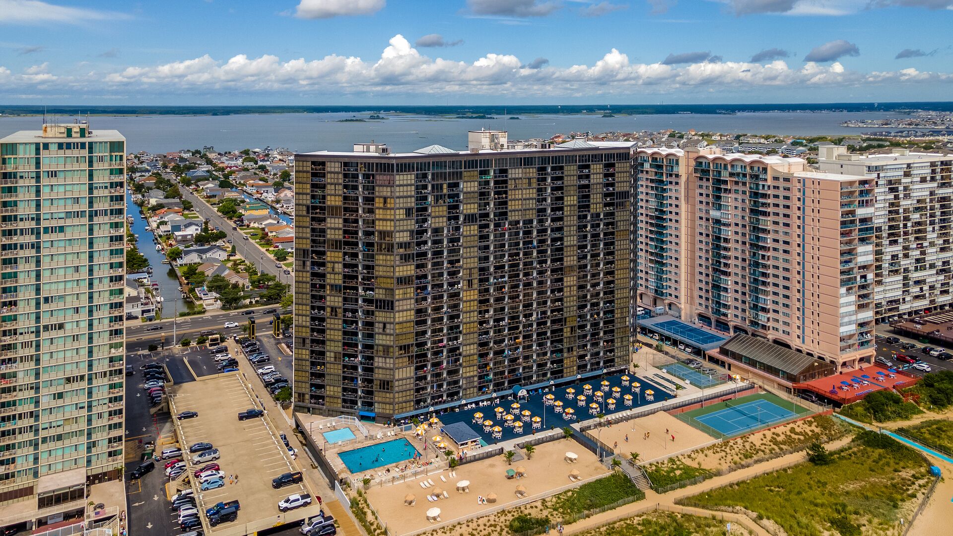 Enjoy all the amenities offered while calling Golden Sands your Home!