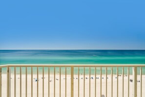 Property grounds - FREE Golf+Tix! Boardwalk Beachfront 1007 Beautifully Updated w/Heated Pool! (Panama City Beach)