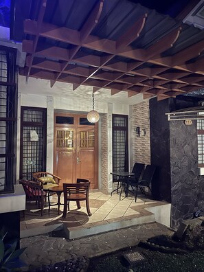 Vila elite, 3 quartos, terraço, vista para o rio | Vista para o pátio
