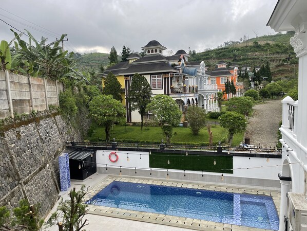 Premier Villa, 4 Bedrooms, Private Pool, Mountain View | Garden