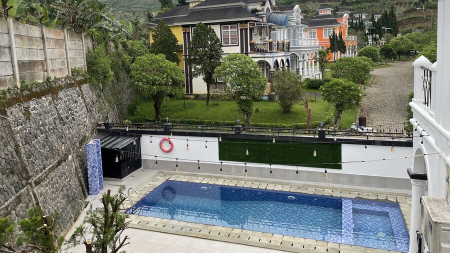 Eton Asia Kota Bunga Villas