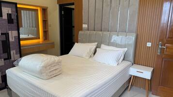 Egyptian cotton sheets, premium bedding, pillow-top beds, in-room safe
