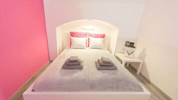 1 bedroom, iron/ironing board