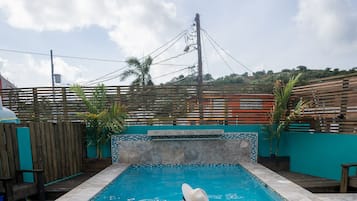 Utomhuspool