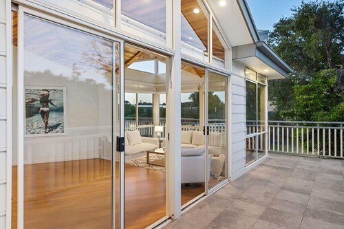 Blairgowrie Beachside Retreat, Solar Heated Pool