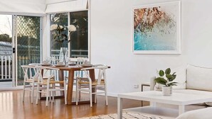 Dining - Blairgowrie Beachside Retreat, Solar Heated Pool (Blairgowrie)
