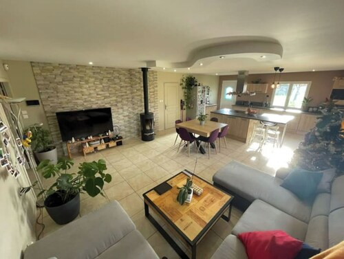 Single-storey family house