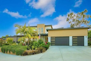 Exterior - Oceanside Oasis: Fire Mountain Retreat (Oceanside)